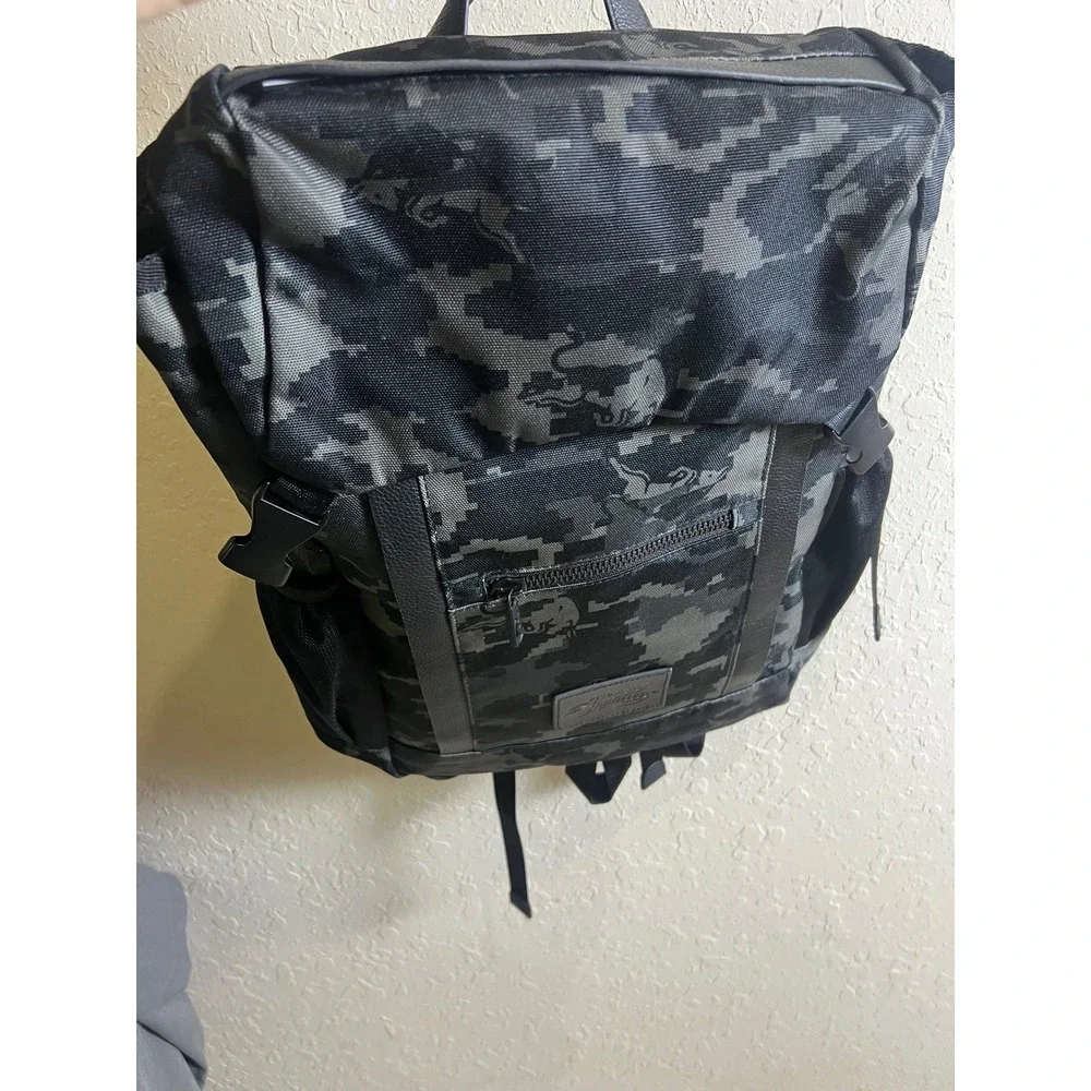 Red Bull Signature Series Digital Camo Backpack Gray Black Tactical Rucksack‎